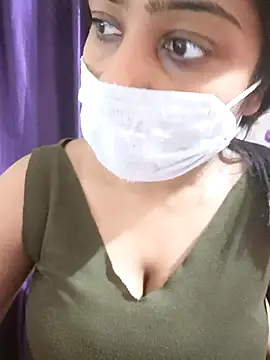 COZY ROZI online show from November 19, 1:11 pm