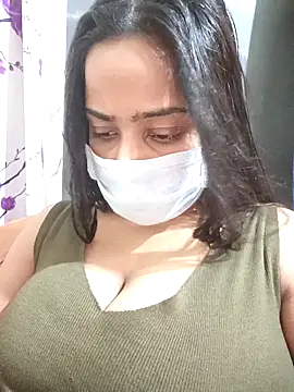 COZY ROZI online show from October 27, 4:52 pm