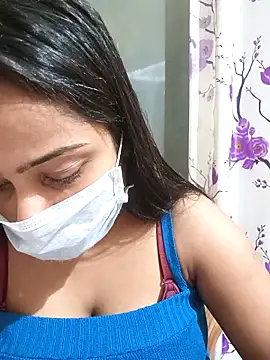 COZY ROZI online show from November 10, 4:12 pm