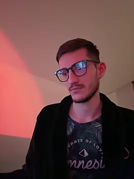 Snapshot of yoyoboy988 chatting on March 1, 9:26 pm yoyoboy988 online show from March 1, 9:26 pm