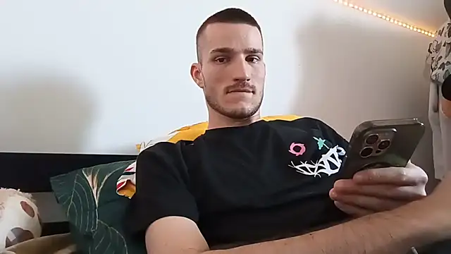 yoyoboy988 online show from June 21, 2:34 pm