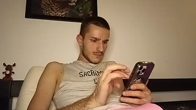 yoyoboy988 online show from August 4, 8:24 pm