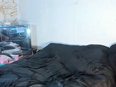 Danny Luxx online show from April 14, 3:22 am