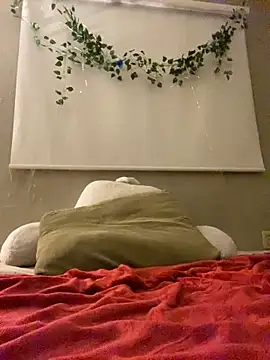 Snapshot of PersianCream77 chatting on March 20, 4:29 am PersianCream77 online show from March 20, 4:29 am