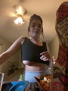 Snapshot of PersianCream77 chatting on February 19, 5:27 am PersianCream77 online show from February 19, 5:27 am