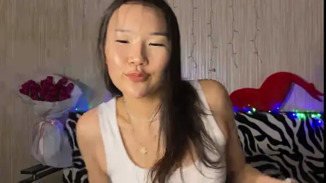 Asian Vi online show from March 11, 5:13 pm