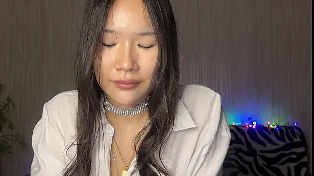 Asian Vi online show from March 9, 2:21 pm