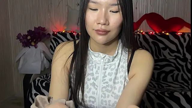 Asian Vi online show from March 14, 7:12 pm
