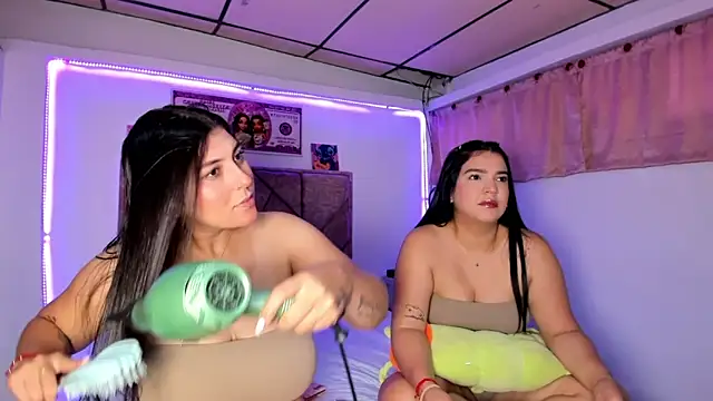 Snapshot of Cristal_Smith20 chatting on February 25, 12:38 pm Cristal Smith20 online show from February 25, 12:38 pm