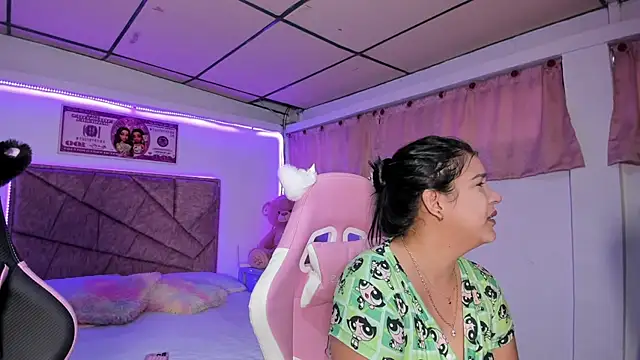 Cristal Smith20 online show from April 7, 12:07 pm