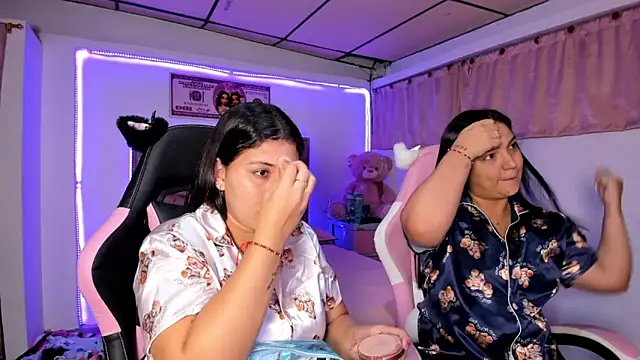 Cristal Smith20 online show from March 31, 11:40 pm