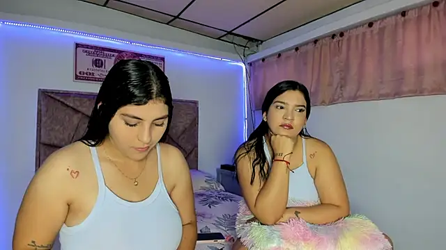 Snapshot of Cristal_Smith20 chatting on February 19, 1:30 pm Cristal Smith20 online show from February 19, 1:30 pm