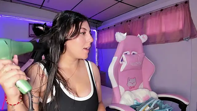 Cristal Smith20 online show from March 7, 1:38 pm