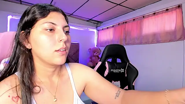 Snapshot of Cristal_Smith20 chatting on June 9, 2:51 pm Cristal Smith20 online show from June 9, 2:51 pm