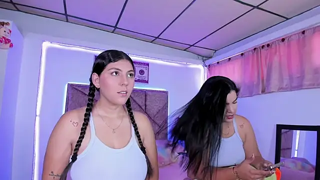 Snapshot of Cristal_Smith20 chatting on September 12, 7:35 pm Cristal Smith20 online show from September 12, 7:35 pm