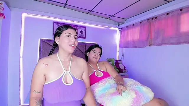 Snapshot of Cristal_Smith20 chatting on October 16, 12:35 pm Cristal Smith20 online show from October 16, 12:35 pm