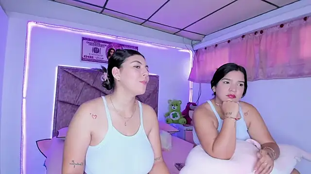 Snapshot of Cristal_Smith20 chatting on September 30, 12:44 pm Cristal Smith20 online show from September 30, 12:44 pm