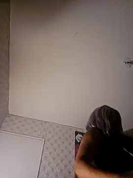 Snapshot of Louna45dv chatting on February 17, 7:55 pm Louna45dv online show from February 17, 7:55 pm