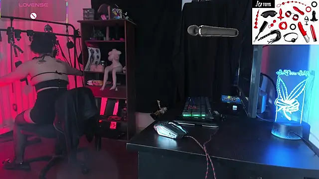 Snapshot of OnyxDiosaGotica chatting on October 8, 5:53 am OnyxDiosaGotica online show from October 8, 5:53 am