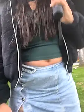 Snapshot of Nat_XxX chatting on December 18, 7:50 pm Nat XxX online show from December 18, 7:50 pm