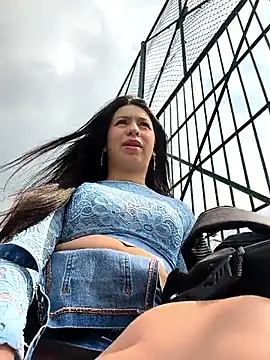 Nat XxX online show from December 19, 6:32 pm