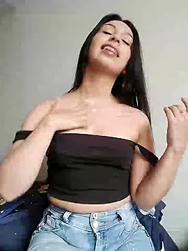 Snapshot of Nat_XxX chatting on February 28, 8:18 pm Nat XxX online show from February 28, 8:18 pm