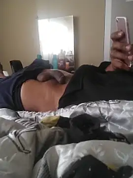 Snapshot of TwistedR chatting on October 18, 3:14 pm TwistedR online show from October 18, 3:14 pm