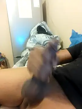 Snapshot of TwistedR chatting on October 3, 9:16 pm TwistedR online show from October 3, 9:16 pm