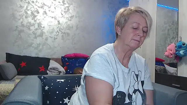 RosesandLillies online show from March 25, 4:50 pm