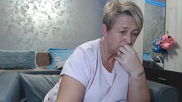 RosesandLillies online show from February 8, 6:27 pm