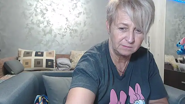 RosesandLillies online show from February 17, 6:16 pm