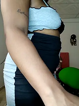 victoria roussee online show from October 26, 9:15 pm