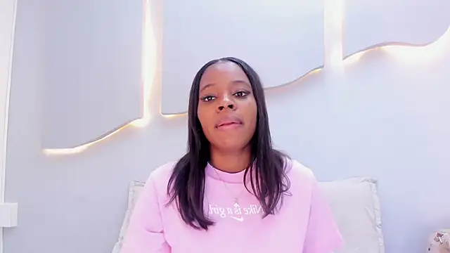 EmilyDiaaz online show from April 12, 12:19 pm