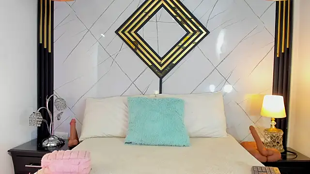 Snapshot of EmilyDiaaz chatting on October 28, 12:26 pm EmilyDiaaz online show from October 28, 12:26 pm