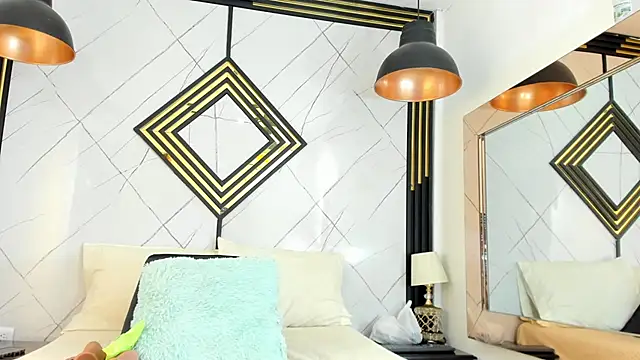 Snapshot of EmilyDiaaz chatting on November 20, 12:06 pm EmilyDiaaz online show from November 20, 12:06 pm