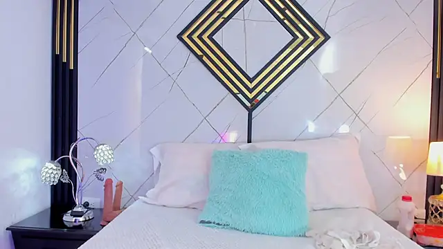 Snapshot of EmilyDiaaz chatting on September 29, 12:22 pm EmilyDiaaz online show from September 29, 12:22 pm