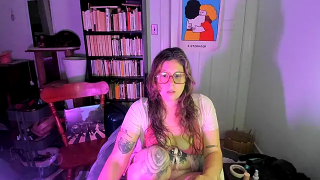 Rosiee69  online show from September 11, 9:15 pm