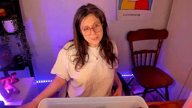 Rosiee69  online show from March 22, 2:40 pm