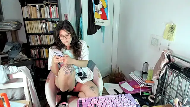 Rosiee69  online show from November 27, 12:27 pm