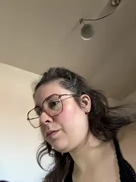 Rosiee69  online show from March 18, 4:39 pm