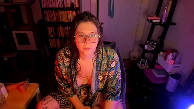 Rosiee69  online show from March 12, 12:42 pm