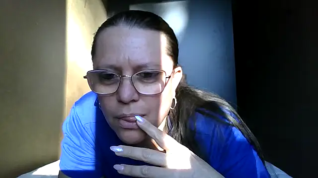 Conejta online show from February 17, 3:00 pm