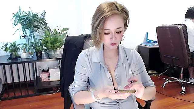 Snapshot of beira-01 chatting on July 17, 2:20 am beira-01 online show from July 17, 2:20 am