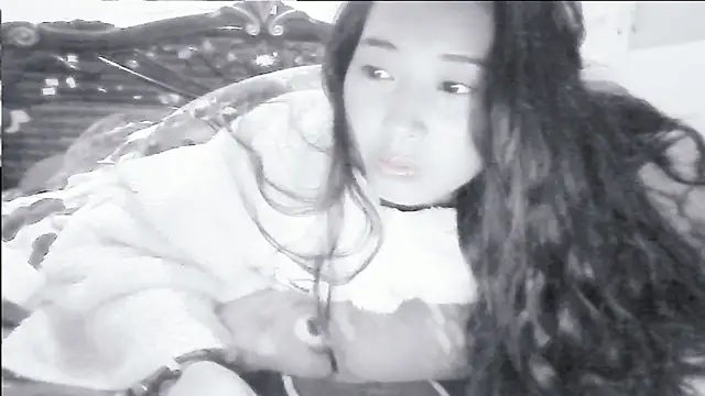 Snapshot of hebe-02 chatting on March 21, 3:35 pm hebe-02 online show from March 21, 3:35 pm