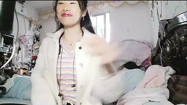 hebe-02 online show from March 18, 7:00 am