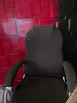 Emily-teen online show from October 14, 1:45 pm