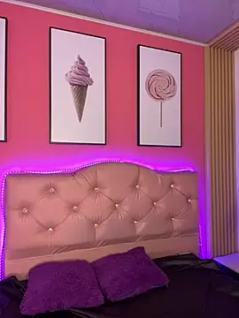 Emily-teen online show from February 27, 4:32 pm