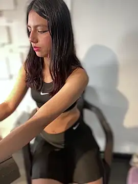 Emily-teen online show from March 18, 7:33 pm