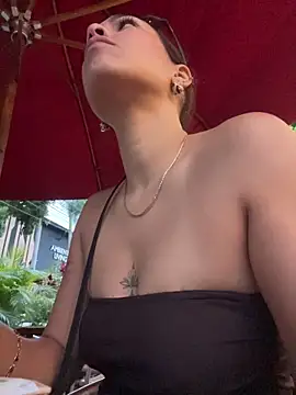 Alice surprise online show from November 8, 10:24 pm