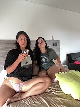 Snapshot of Alice_surprise chatting on July 1, 7:03 pm Alice surprise online show from July 1, 7:03 pm